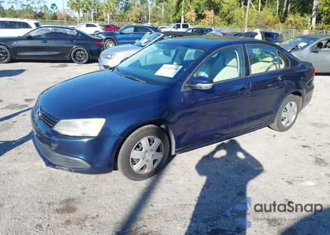 2014 Volkswagen Jetta 1.8T Se z USA, uszkodzony, nr VIN 3VWD07AJ2EM392837